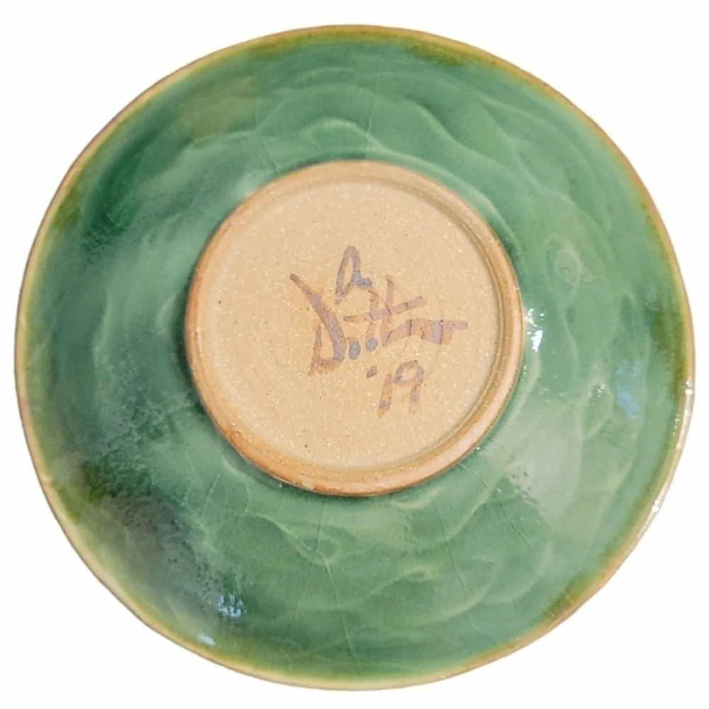 Allen Dittton Green Pottery Garlic Grater Zester Plate/Dish 2019 - Diameter 7